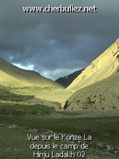 légende: Vue sur le Konze La depuis le camp de Hinju Ladakh 02
qualityCode=raw
sizeCode=half

Données de l'image originale:
Taille originale: 136315 bytes
Temps d'exposition: 1/100 s
Diaph: f/400/100
Heure de prise de vue: 2002:06:14 18:40:05
Flash: non
Focale: 69/10 mm
